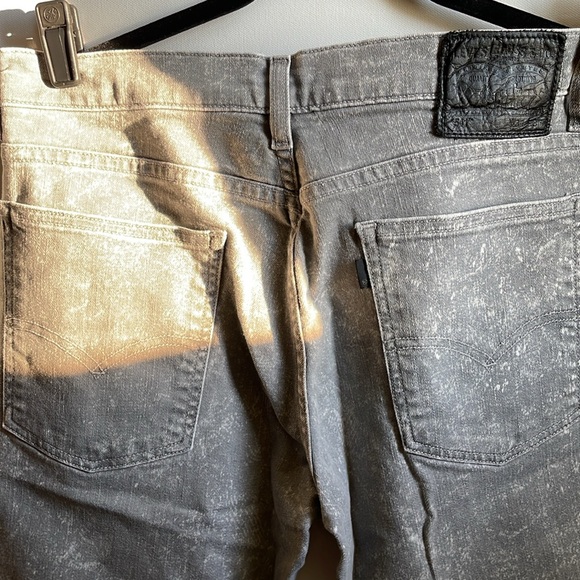 Levi’s Men’s Dark Wash Jeans | Size W31 L30 - Picture 4 of 7